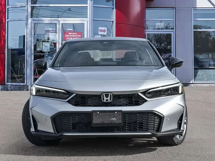 Honda Civic 2026 photo 2