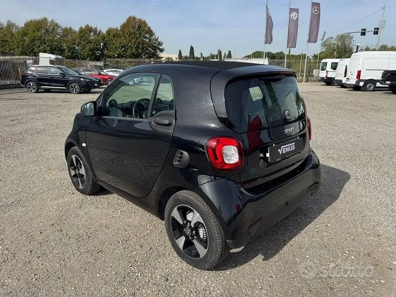 Smart Fortwo 2023 photo 5
