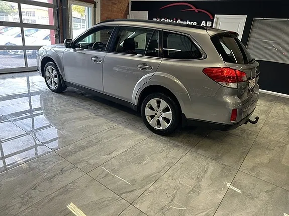 Subaru Outback 2012 photo 3