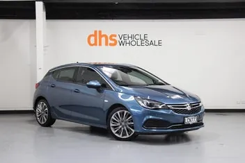 Holden Astra 2017 photo 2