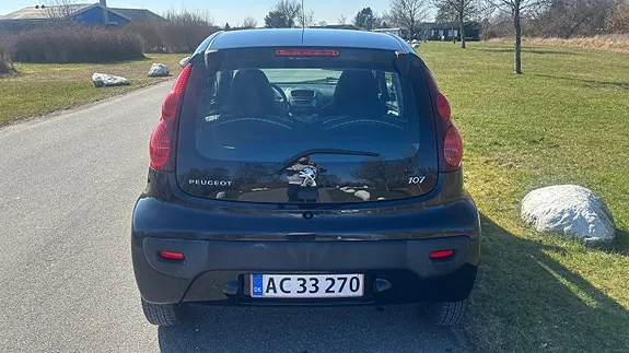 Peugeot 107 2012 photo 5