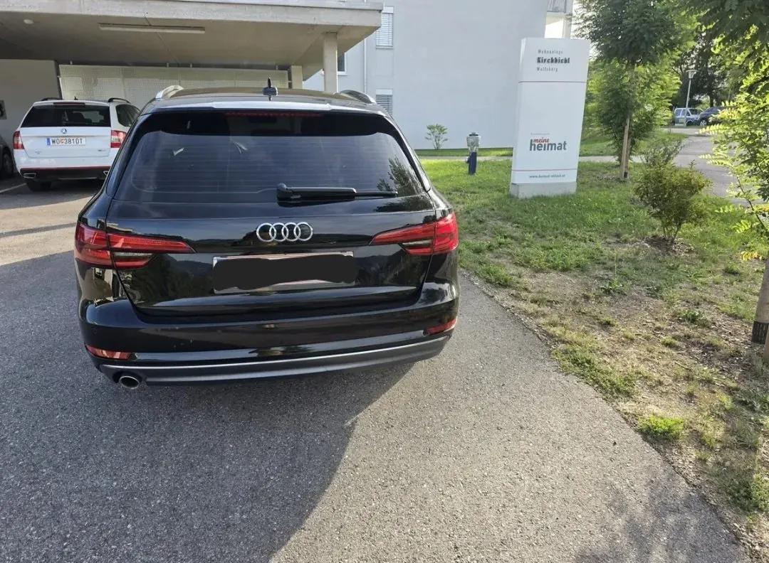Audi A4 2016 photo 2