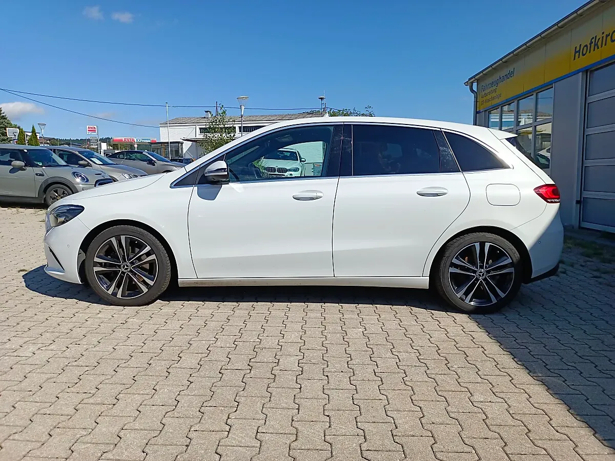 Mercedes-Benz B-Class 2020 photo 2