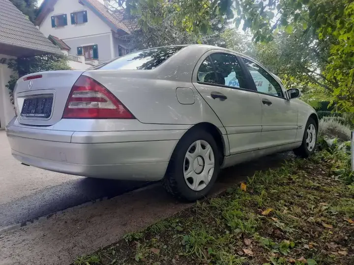 Mercedes-Benz C-Class 2000 photo 2