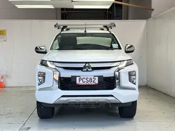 Mitsubishi Triton 2022 photo 3