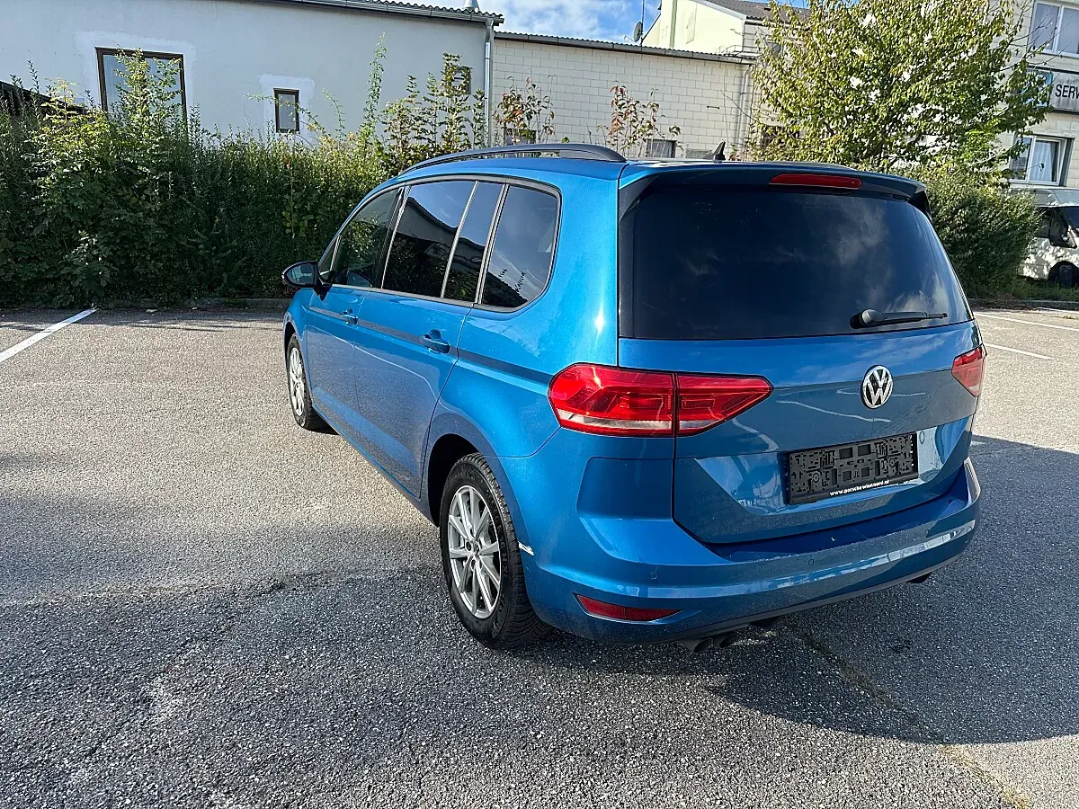Volkswagen Touran 2017 photo 3