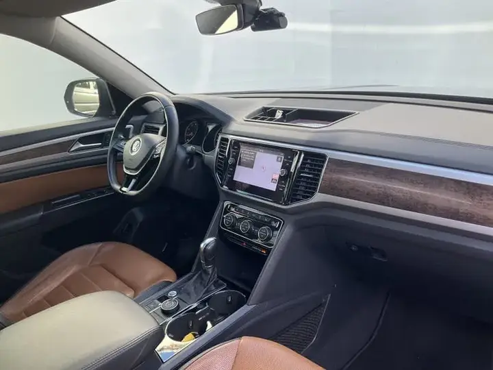 Volkswagen Touareg 2019 photo 3