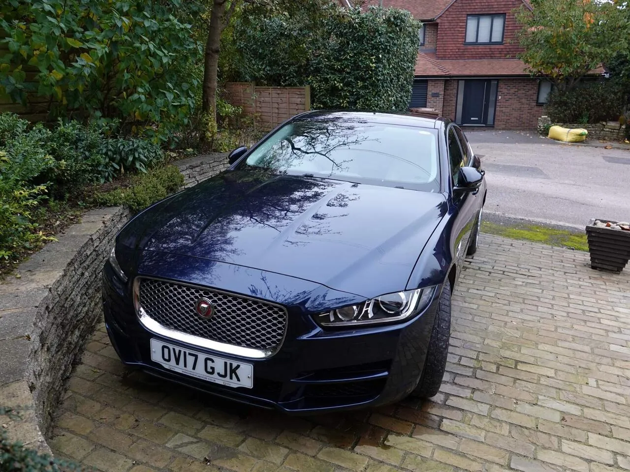 Jaguar Xe 2017 photo 3