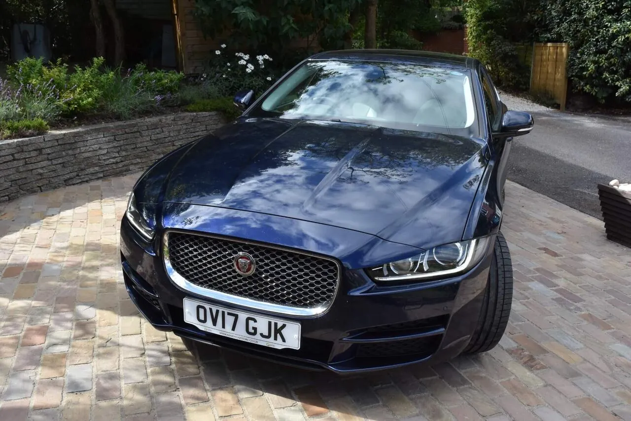 Jaguar Xe