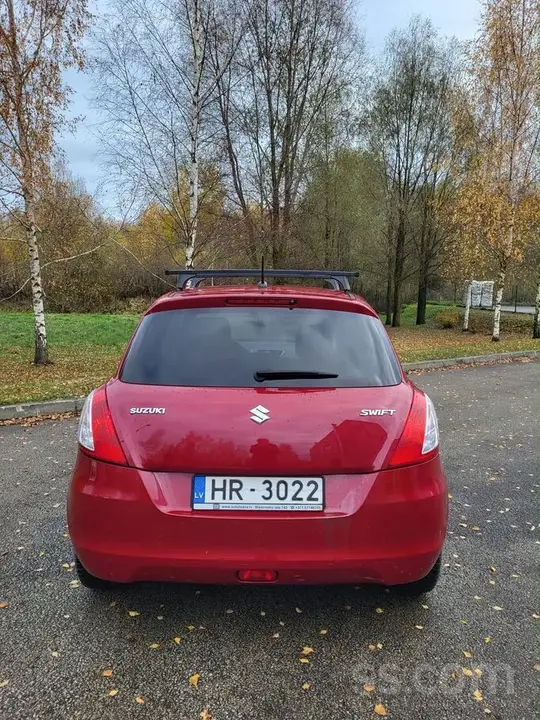 Suzuki Swift 2011 photo 4