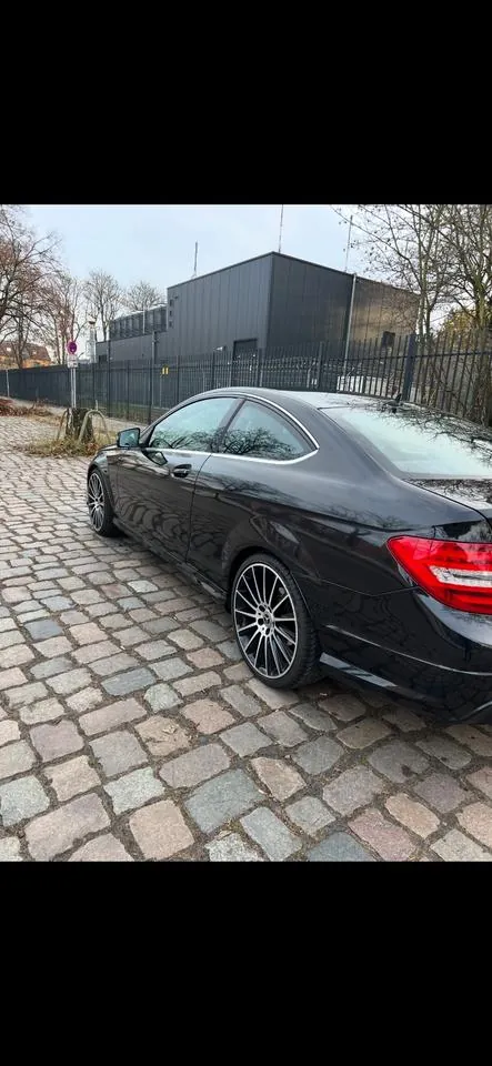 Mercedes-Benz C180