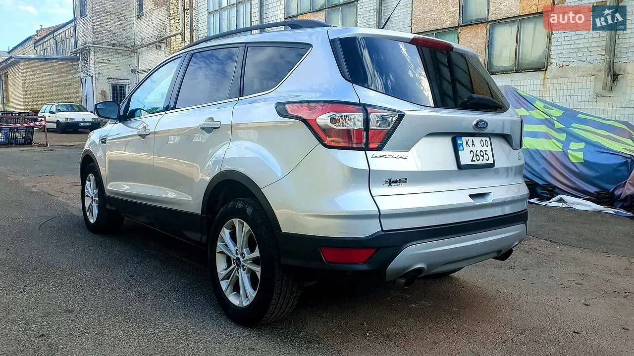 Ford Escape 2018 photo 3
