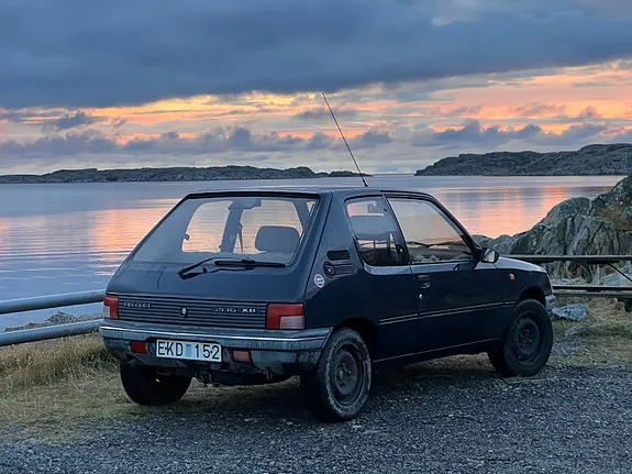 Peugeot 205