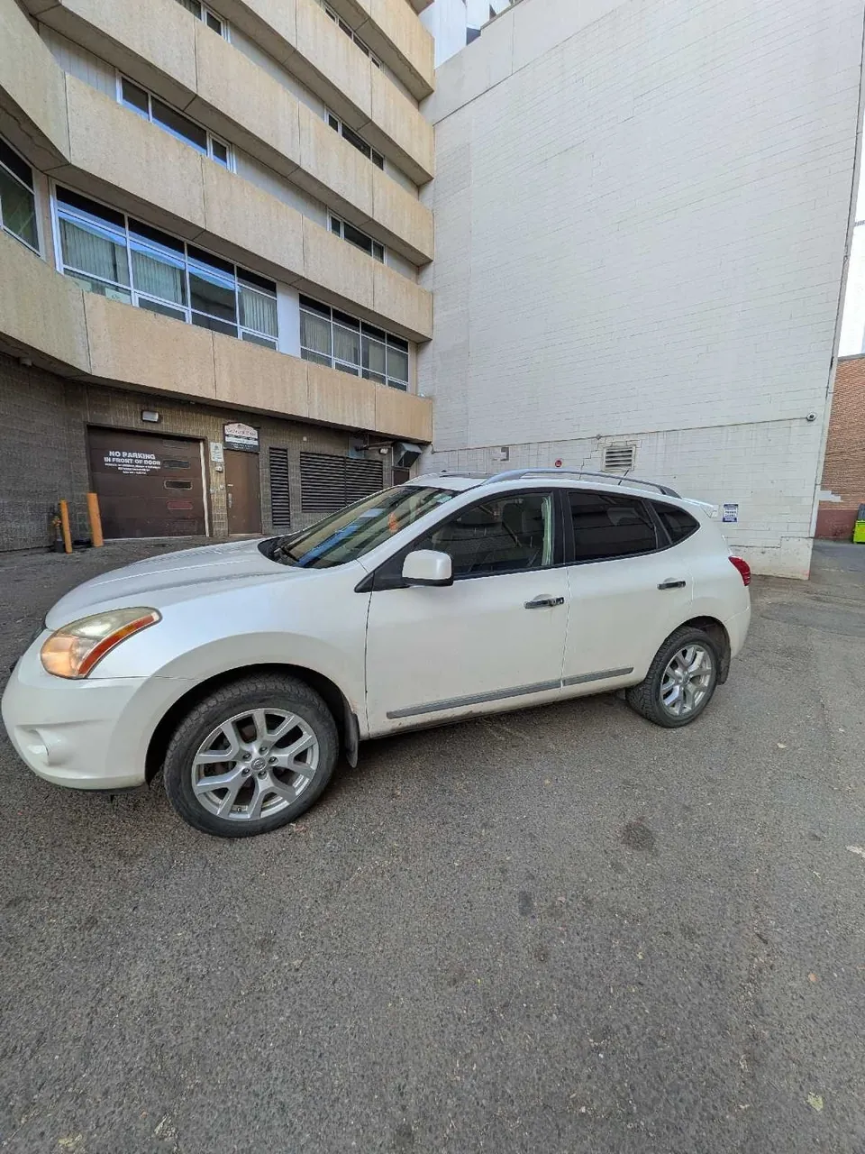 Nissan Rogue 2011 photo 2