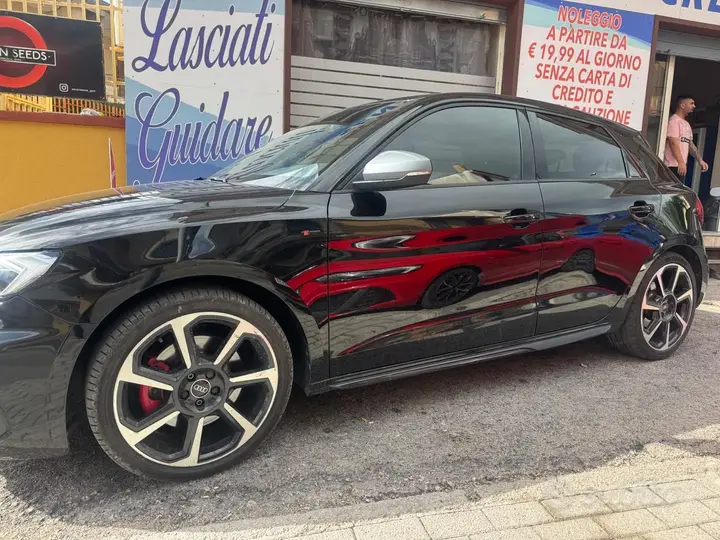 Audi A1 2023 photo 2
