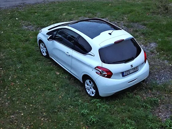 Peugeot 208
