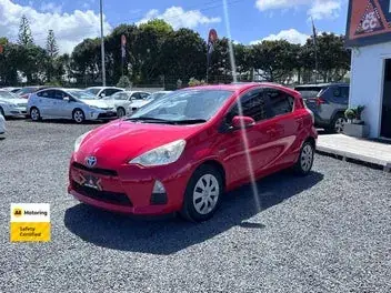 Toyota Aqua 2013 photo 4