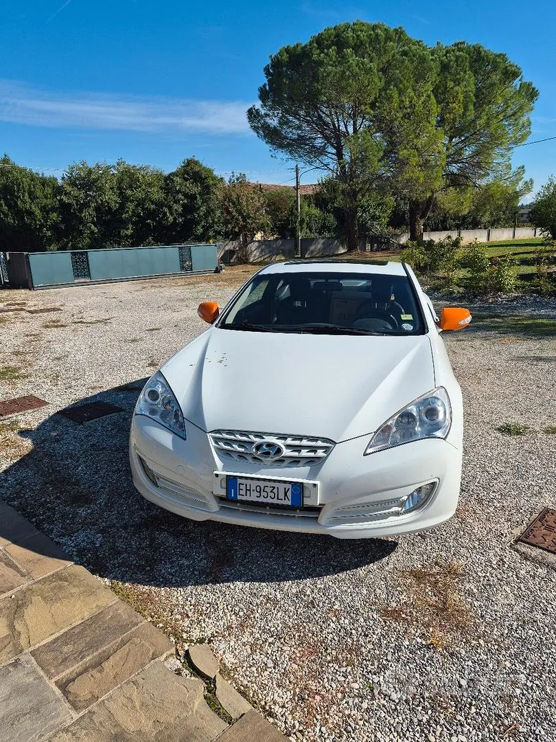 Hyundai Genesis Coupe 2011 photo 4