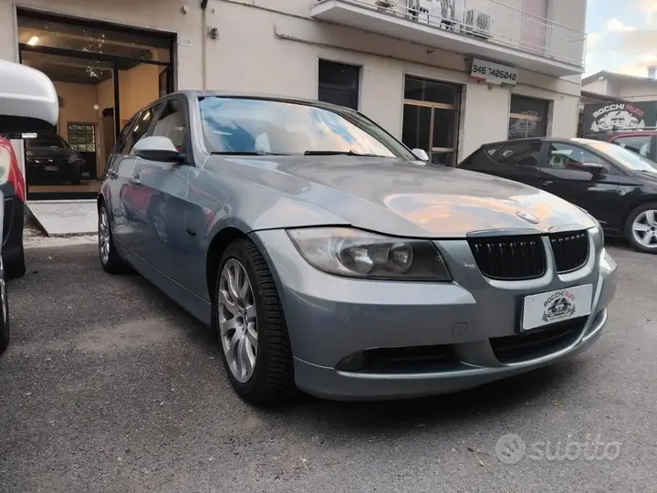 BMW 320 2007 photo 2