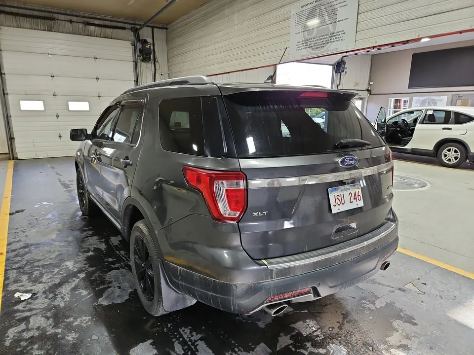 Ford Explorer 2018 photo 3