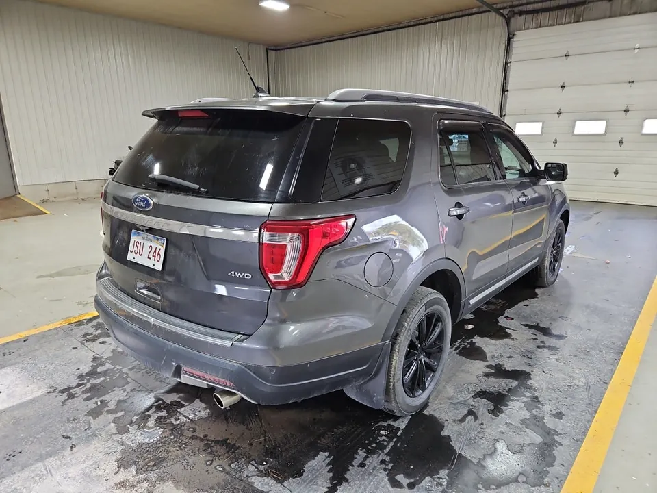 Ford Explorer 2018 photo 5
