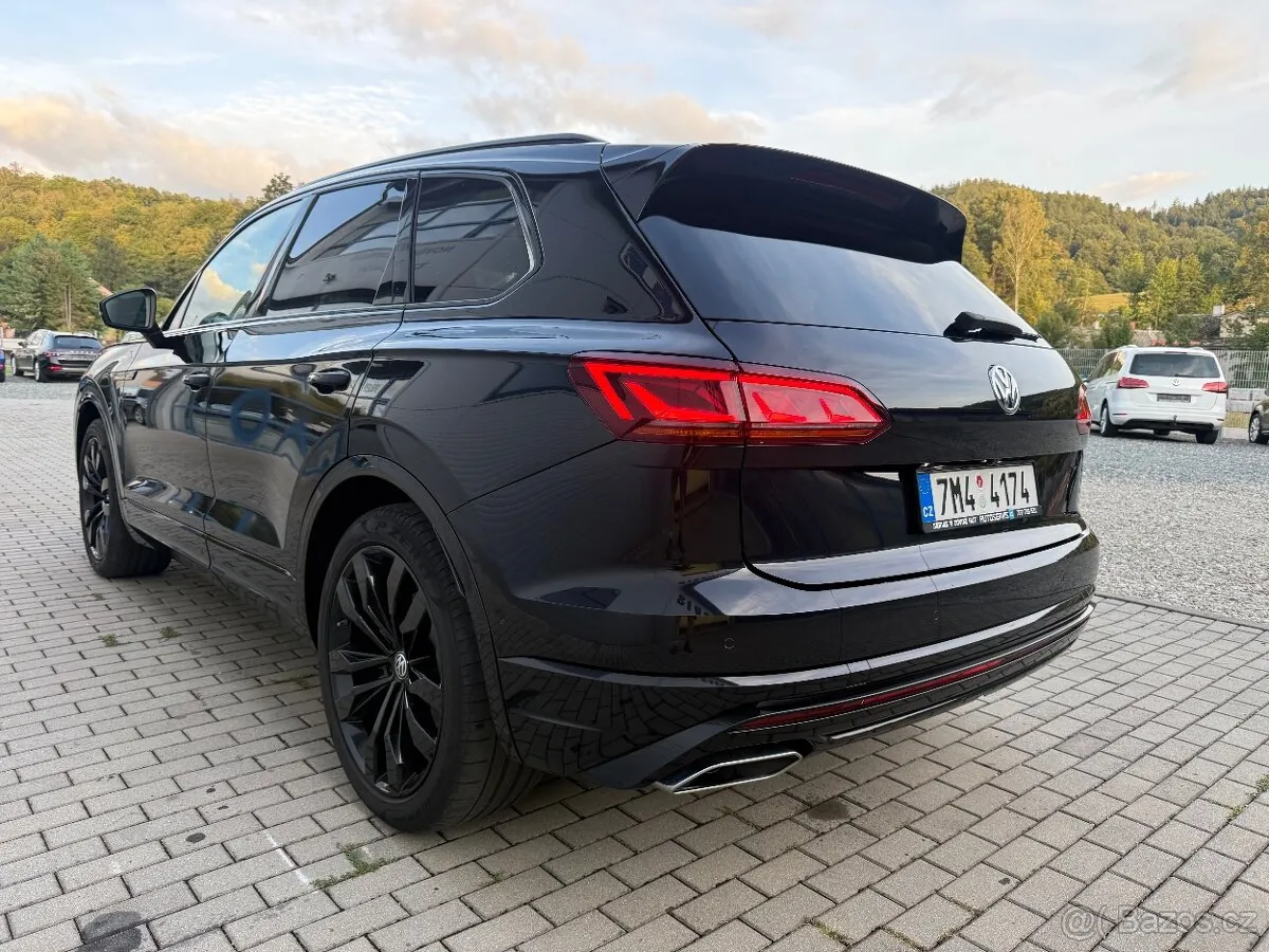 Volkswagen Touareg 2020 photo 2