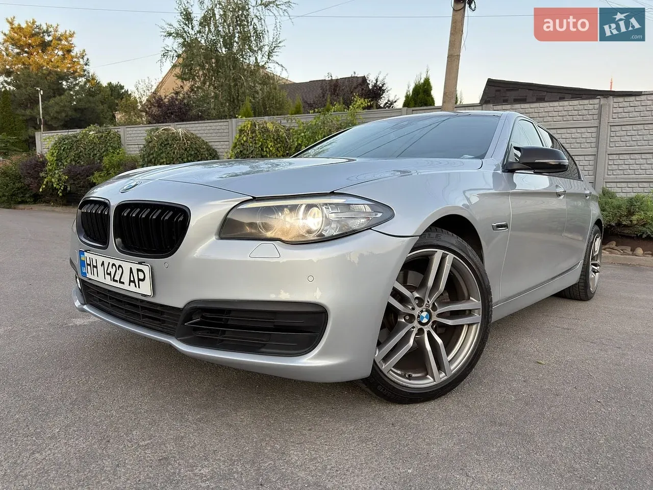 BMW 5 Series 2015 photo 2