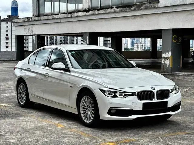 BMW 318I