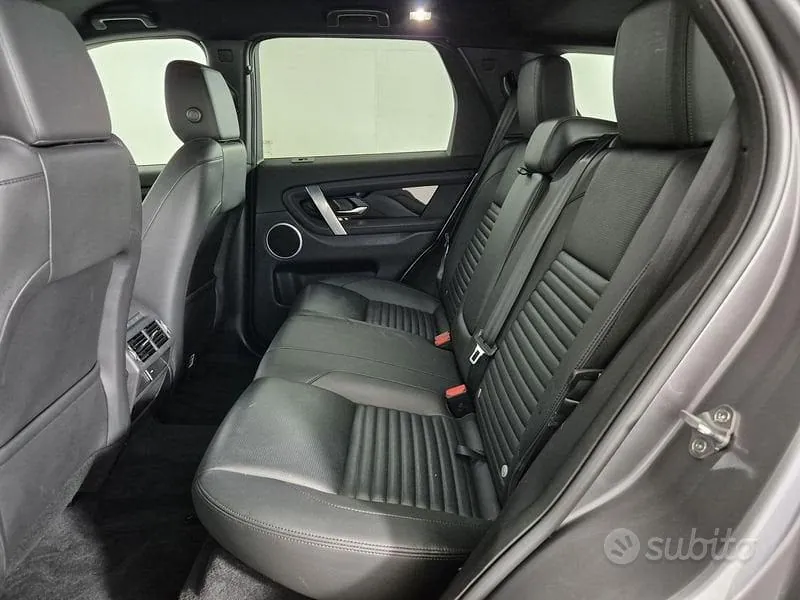 Land Rover Discovery Sport 2023 photo 5