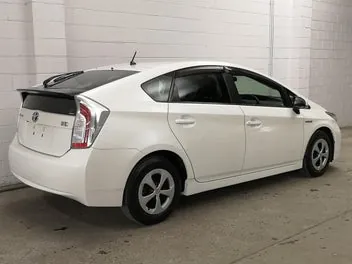 Toyota Prius 2013 photo 3