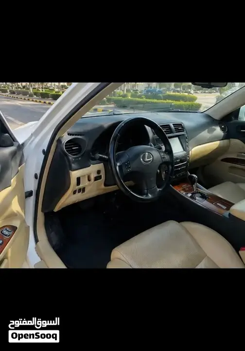 Lexus Is 2011 photo 4