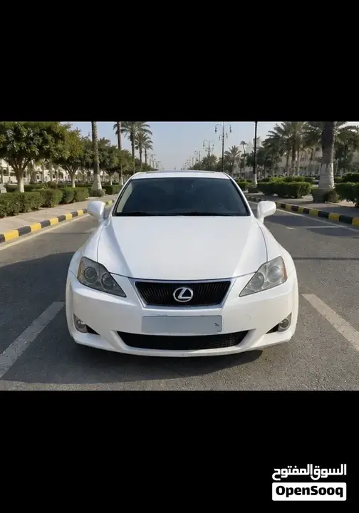 Lexus Is 2011 photo 2