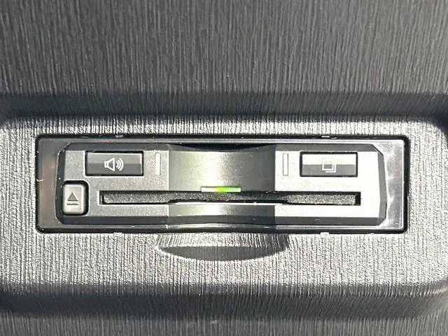 Toyota Priusα 2015 photo 5