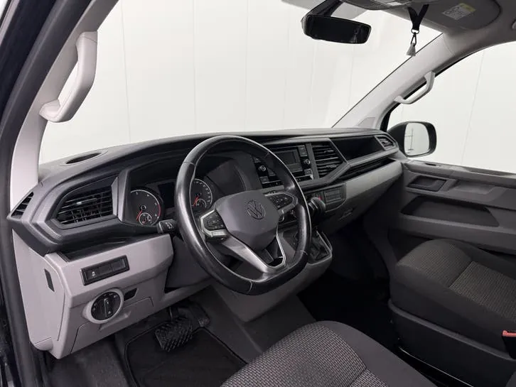 Volkswagen Transporter 2022 photo 3