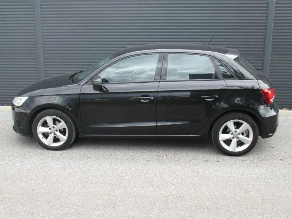 Audi A1 2016 photo 2