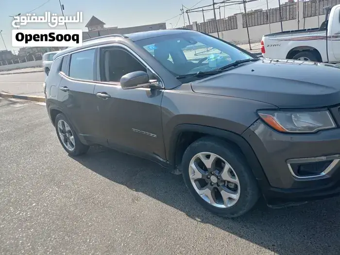 Jeep Cherokee 2021 photo 2