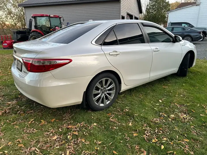 Toyota Camry 2017 photo 3