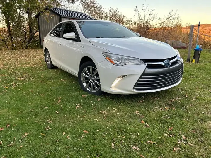 Toyota Camry 2017 photo 2