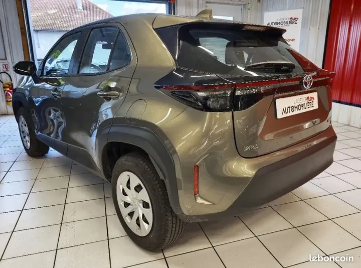 Toyota Yaris Cross 2024 photo 3