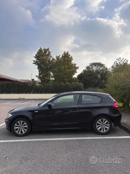 BMW 118 2009 photo 5