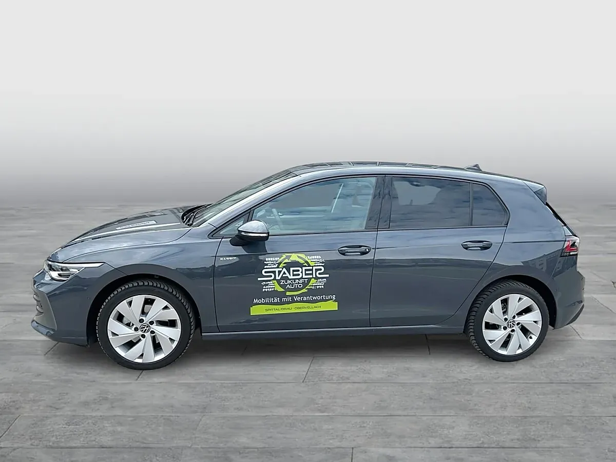 Volkswagen Golf 2026 photo 2
