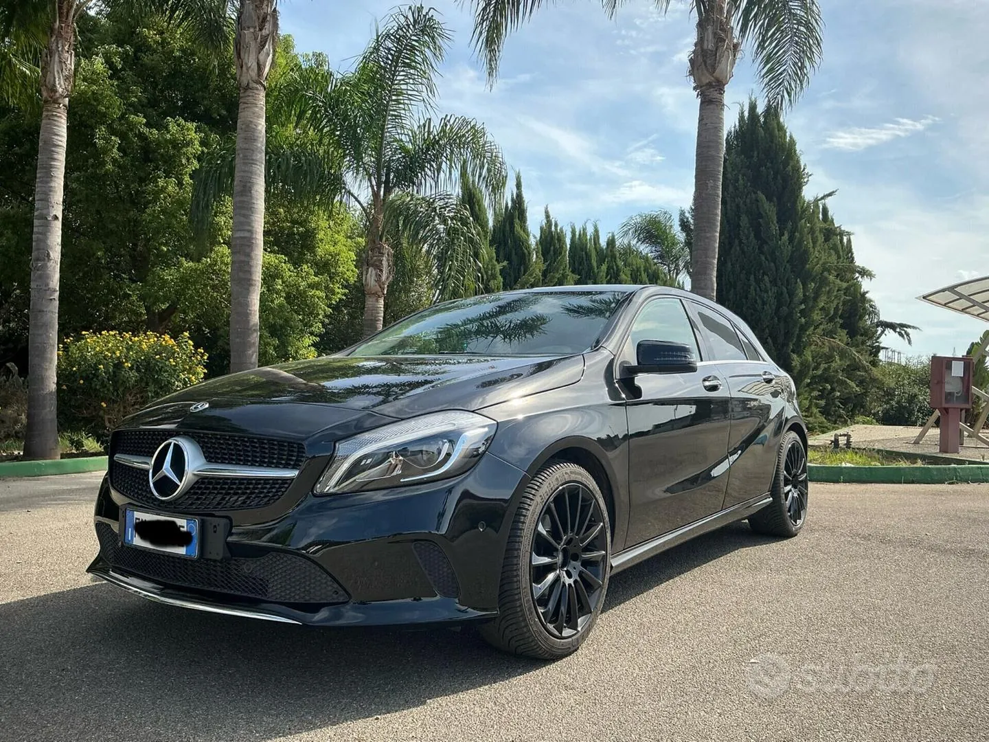 Mercedes-Benz A 180 2016 photo 2