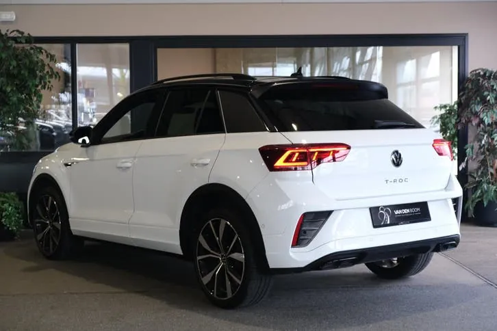 Volkswagen T-Roc 2022 photo 2