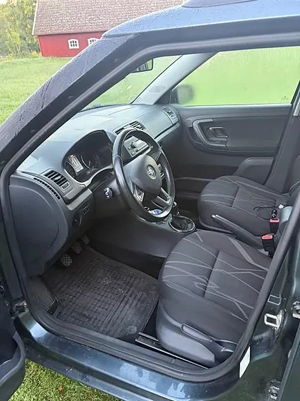 Skoda Fabia 2015 photo 3