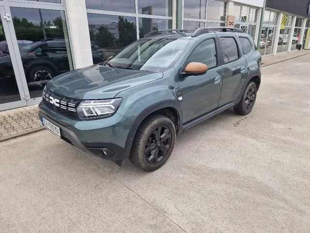 Dacia Duster 2023 photo 2