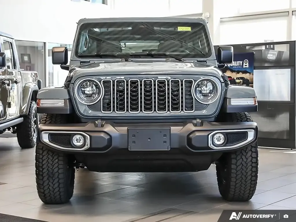 Jeep Wrangler 2026 photo 2