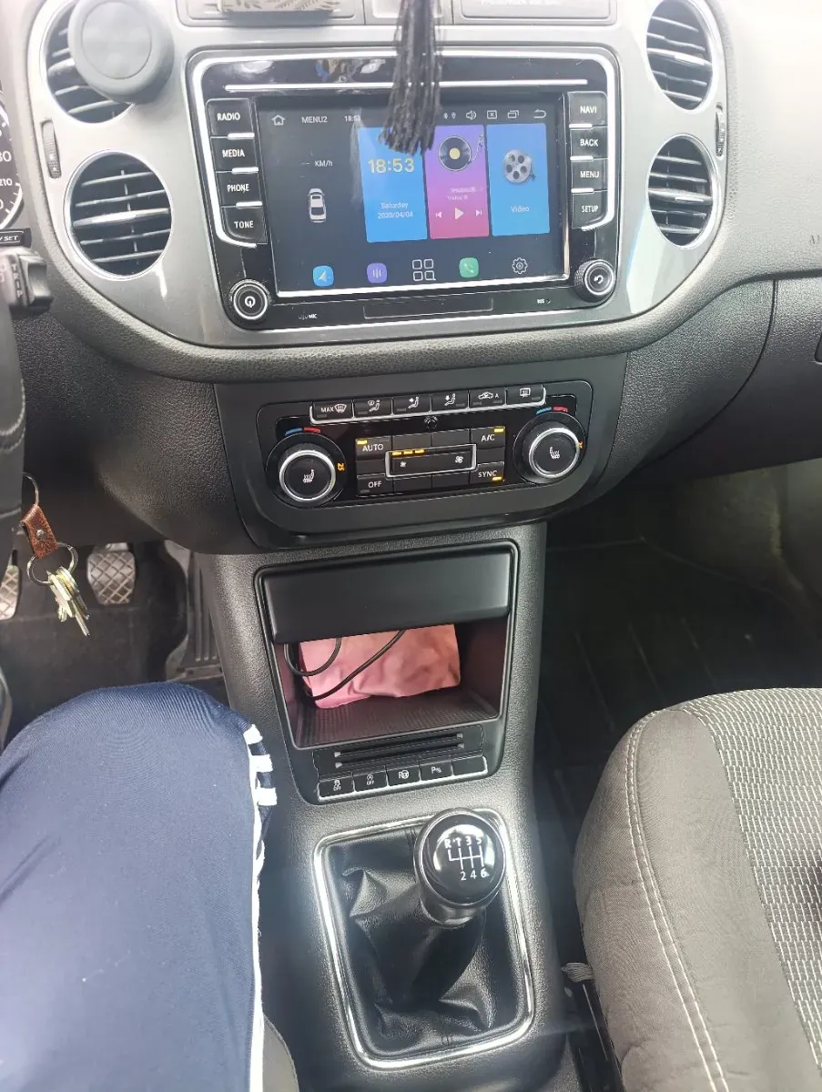 Volkswagen Tiguan 2012 photo 2