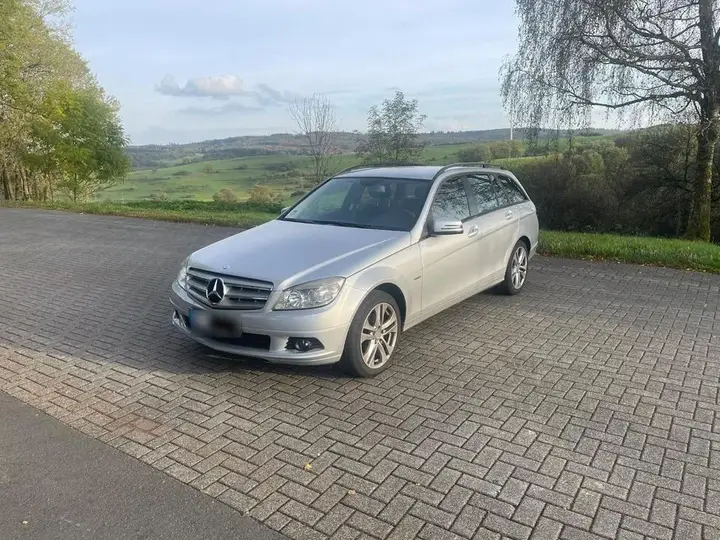 Mercedes-Benz C200