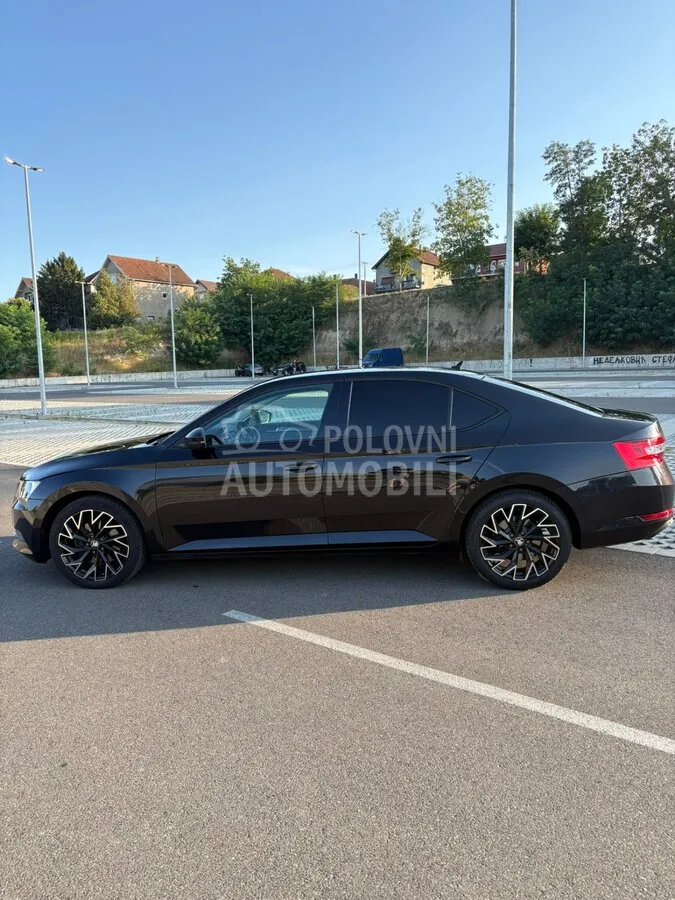 Skoda Superb 2017 photo 5
