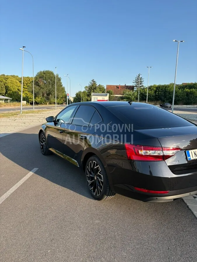 Skoda Superb 2017 photo 4